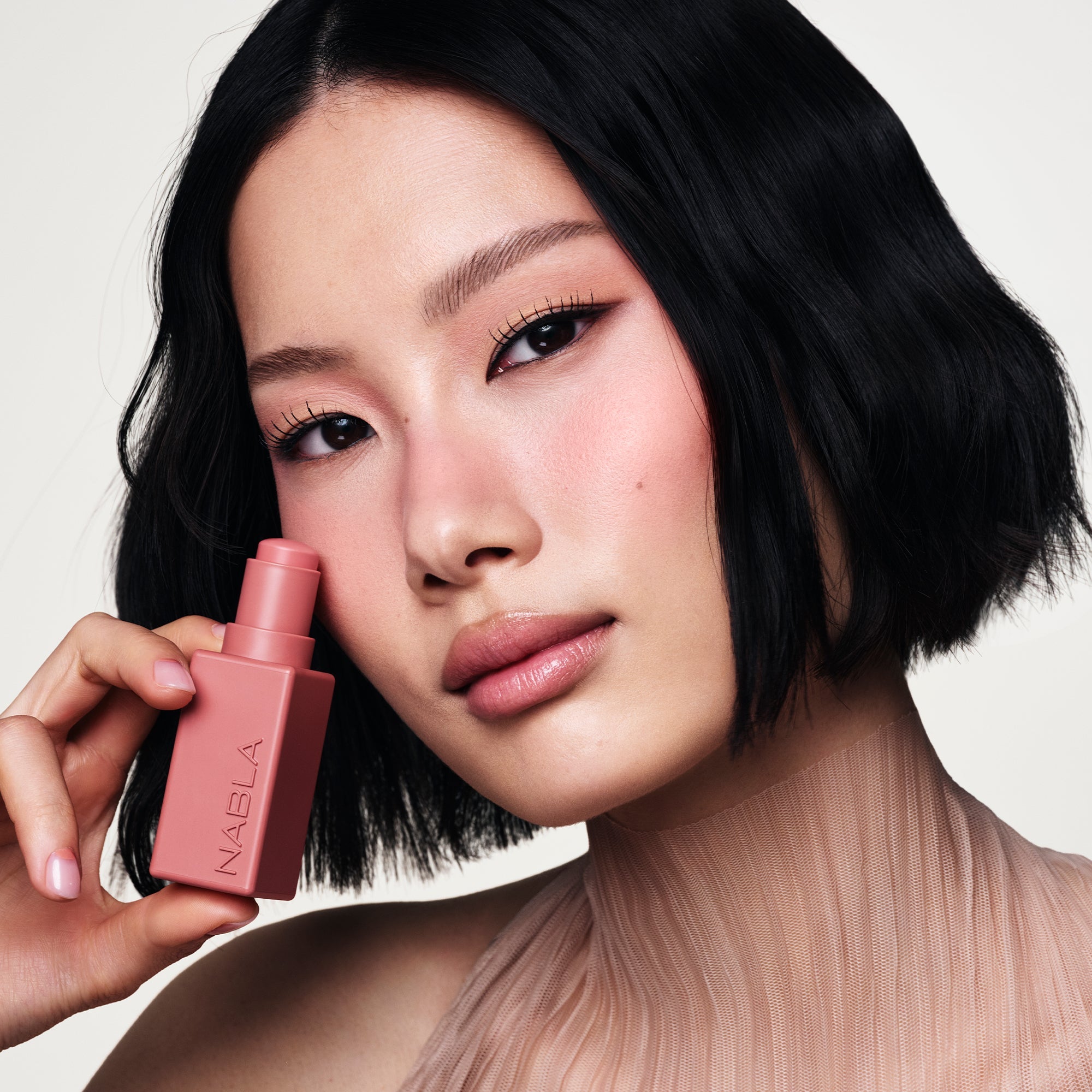 nabla-cosmetics-art-of-skin-blush-stick-blush-in-stick-matte-soft-focus image 2