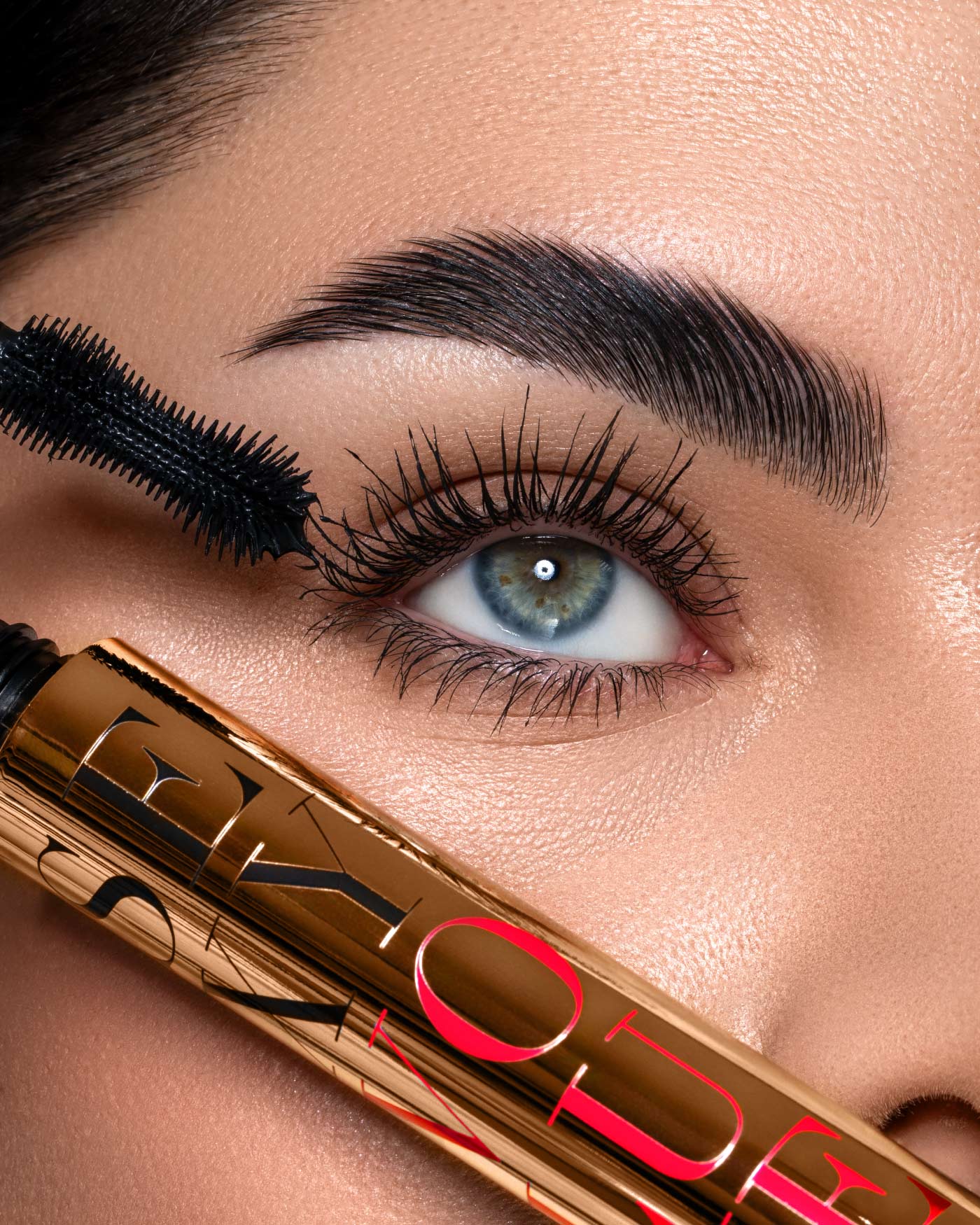 astra-make-up-sexy-volume-mascara-super-volumizzante image 2