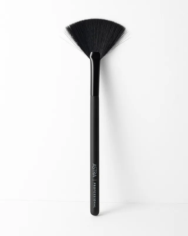 astra-make-up-face-powder-brush-pennello-a-ventaglio-per-polveri-viso image 1