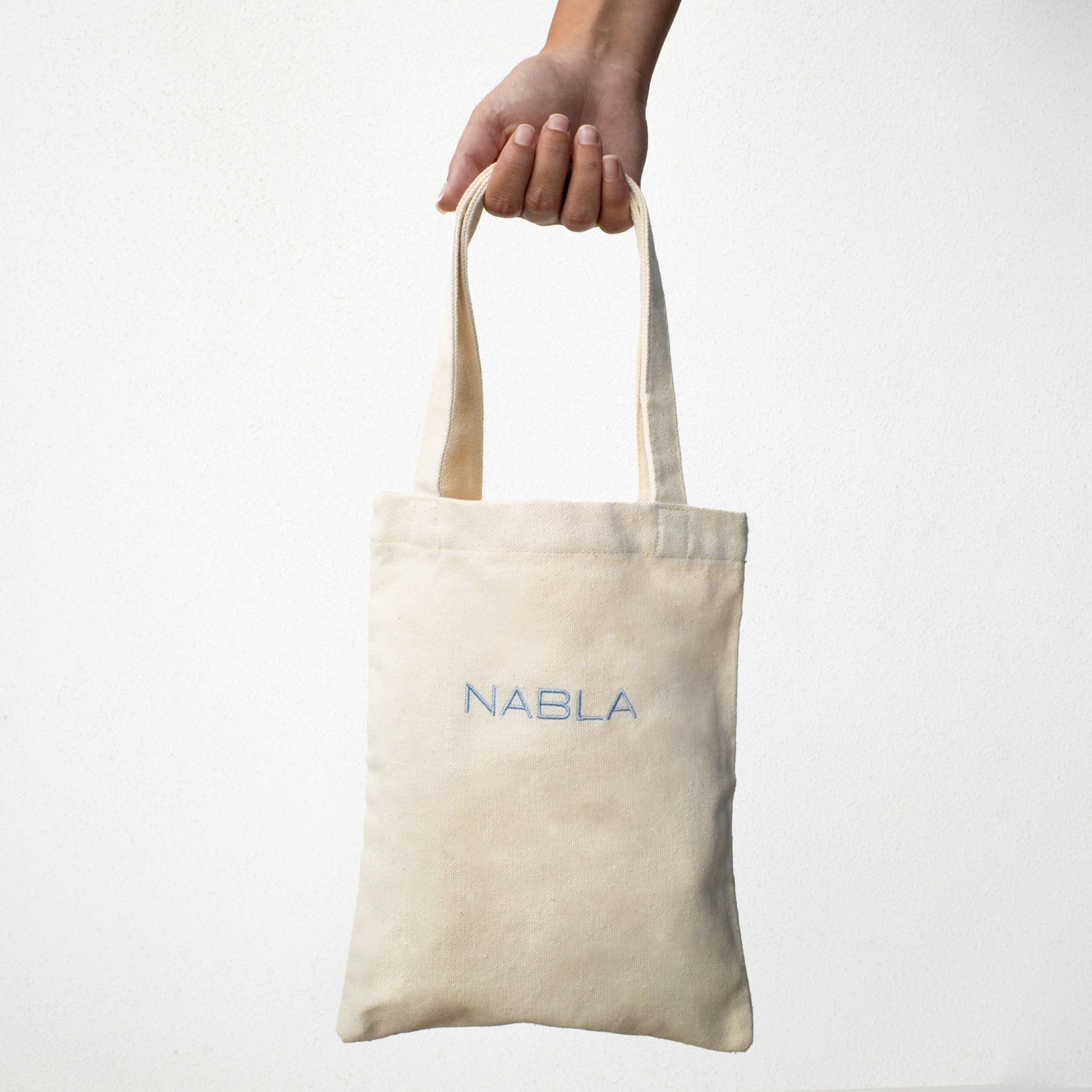 nabla-cosmetics-everyday-mini-tote-bag-borsa-tela-compatta image 4