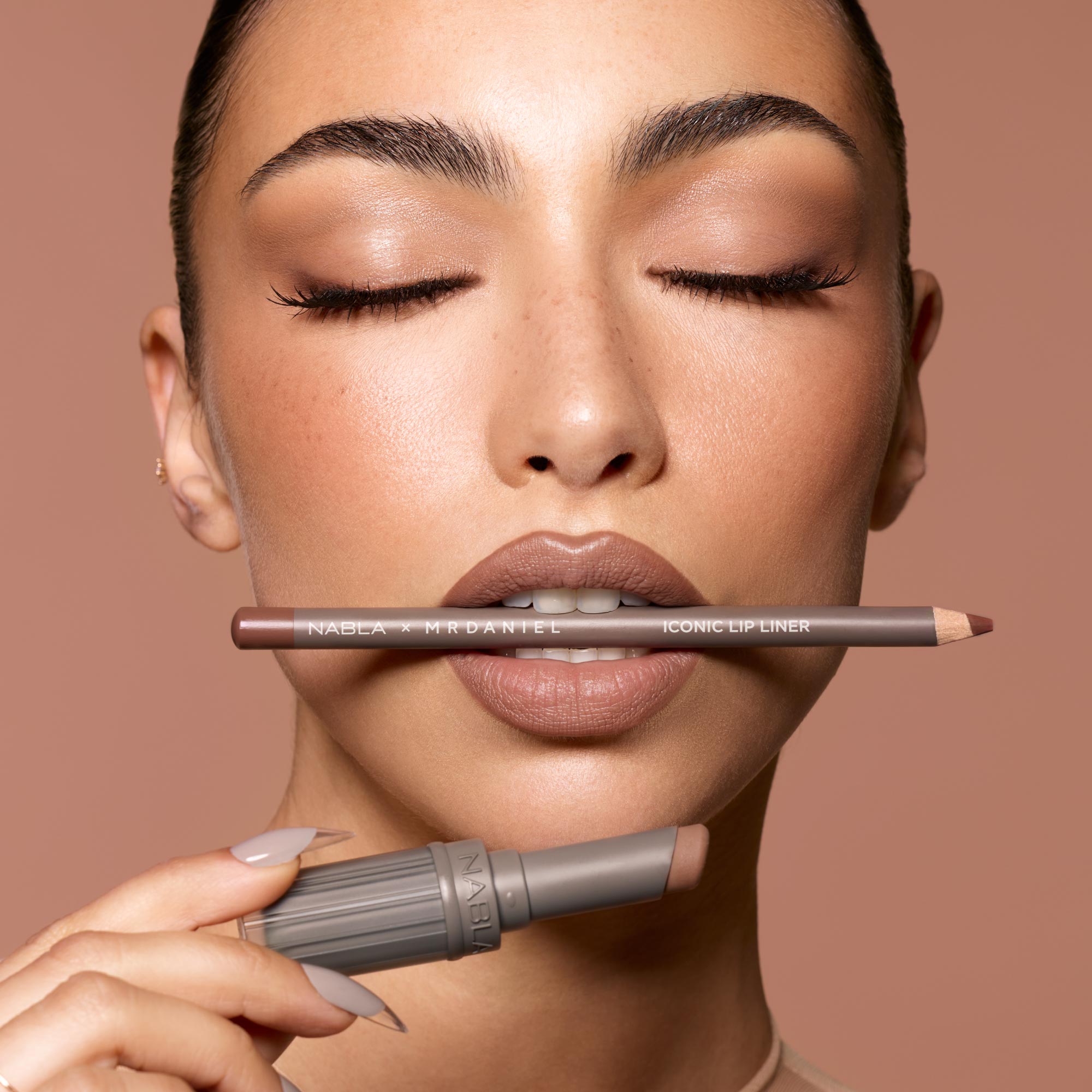 nabla-cosmetics-beyond-blurry-lipstick-nabla-x-mrdaniel-rossetto-soft-focus-nude image 3