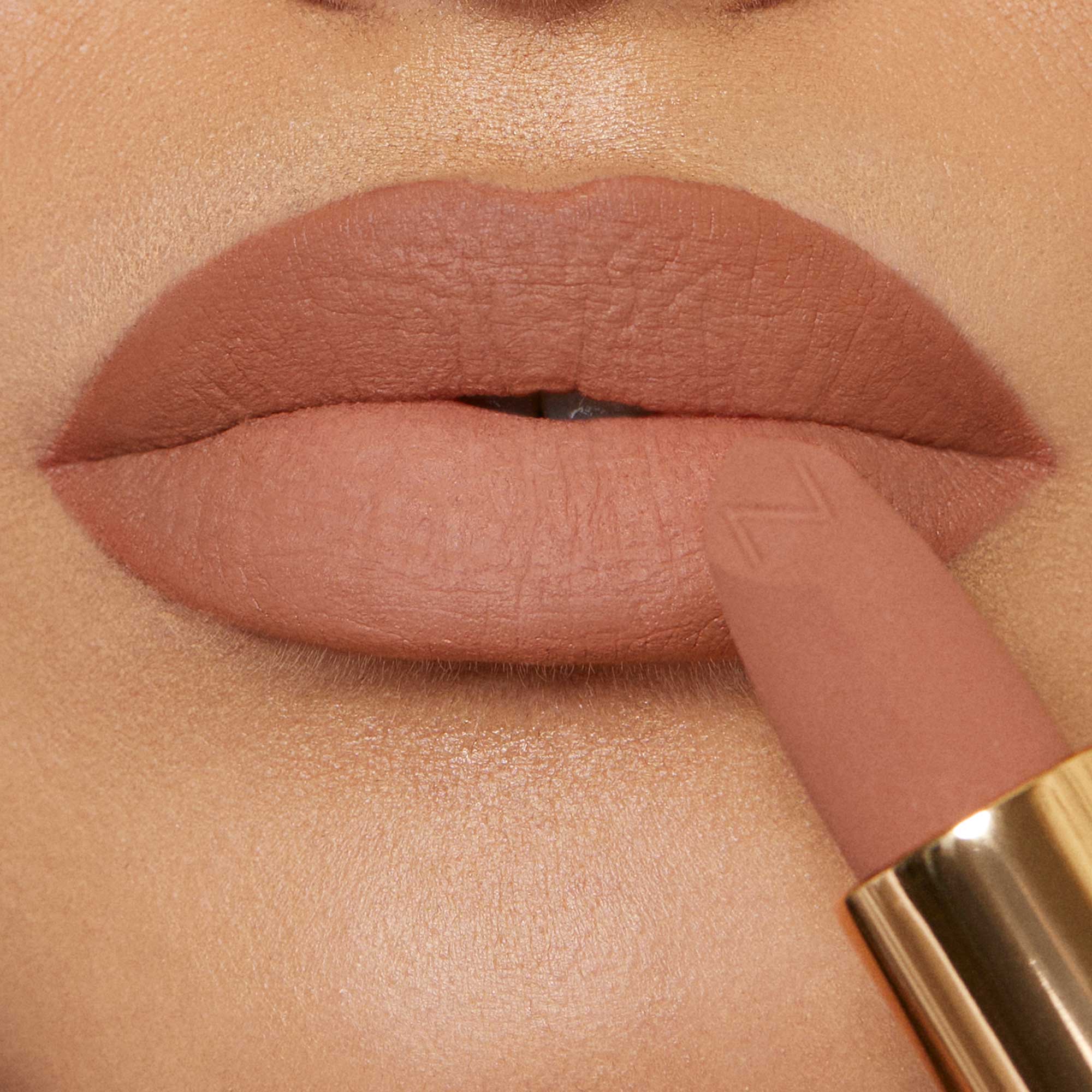 nabla-cosmetics-matte-pleasure-lipstick-rossetto-opaco-comfort image 7