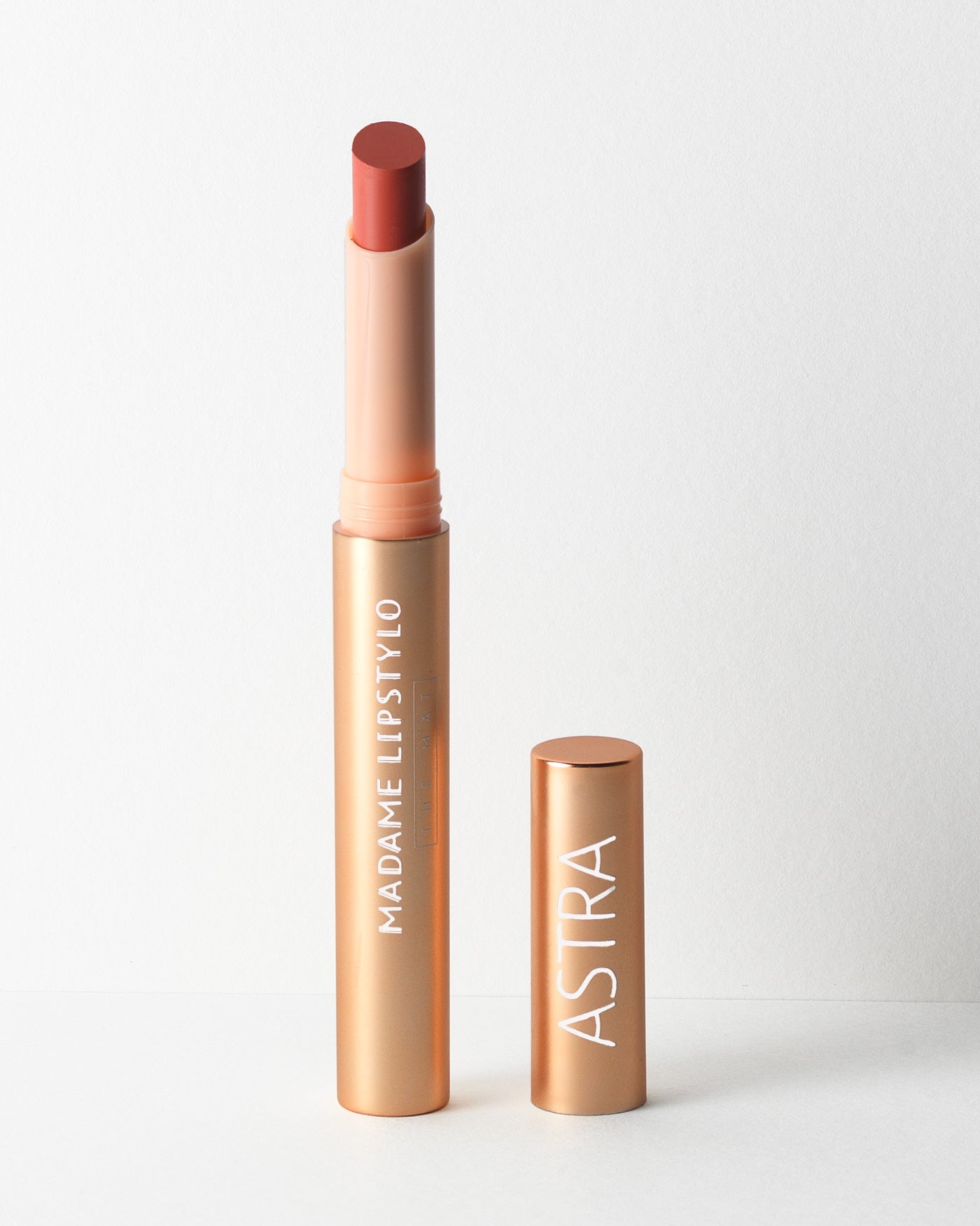 astra-make-up-madame-lipstylo-the-mat-rossetto-stylo-mat image 3