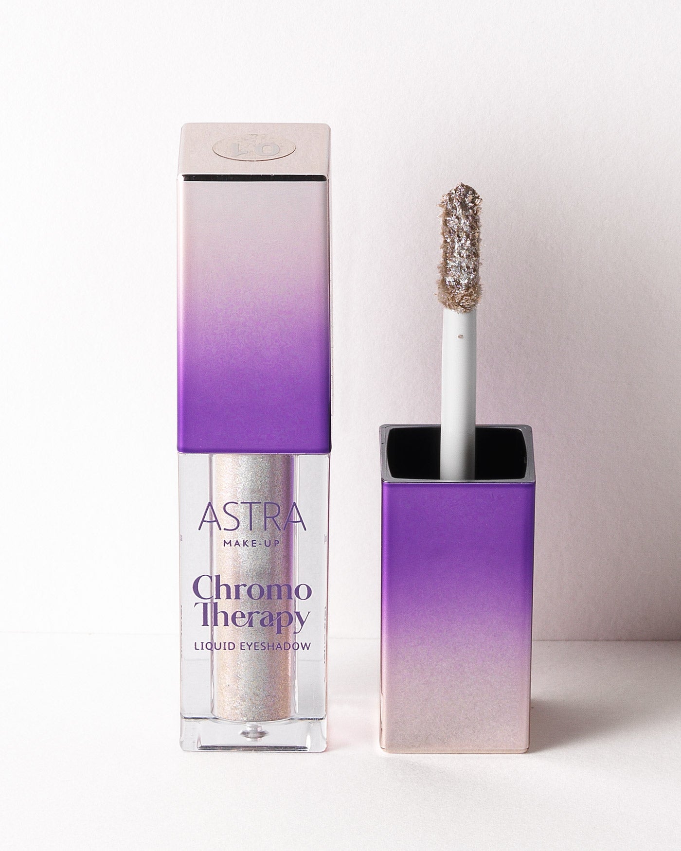 astra-make-up-chromo-therapy-ombretto-liquido-iridecente-lunga-tenuta-12h image 1