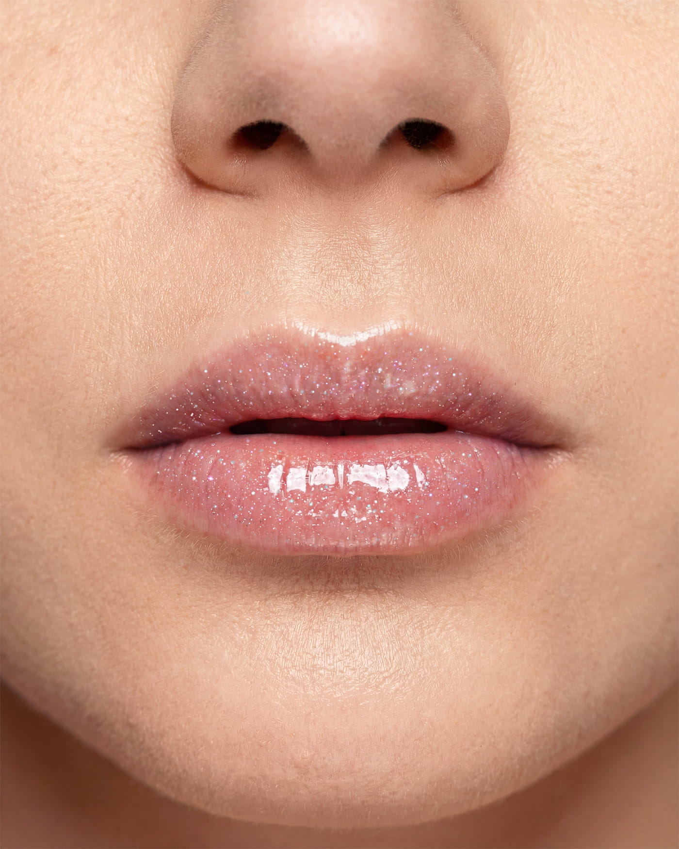 astra-make-up-vibrakiss-lip-gloss-vibrante-ultra-luminoso image 2