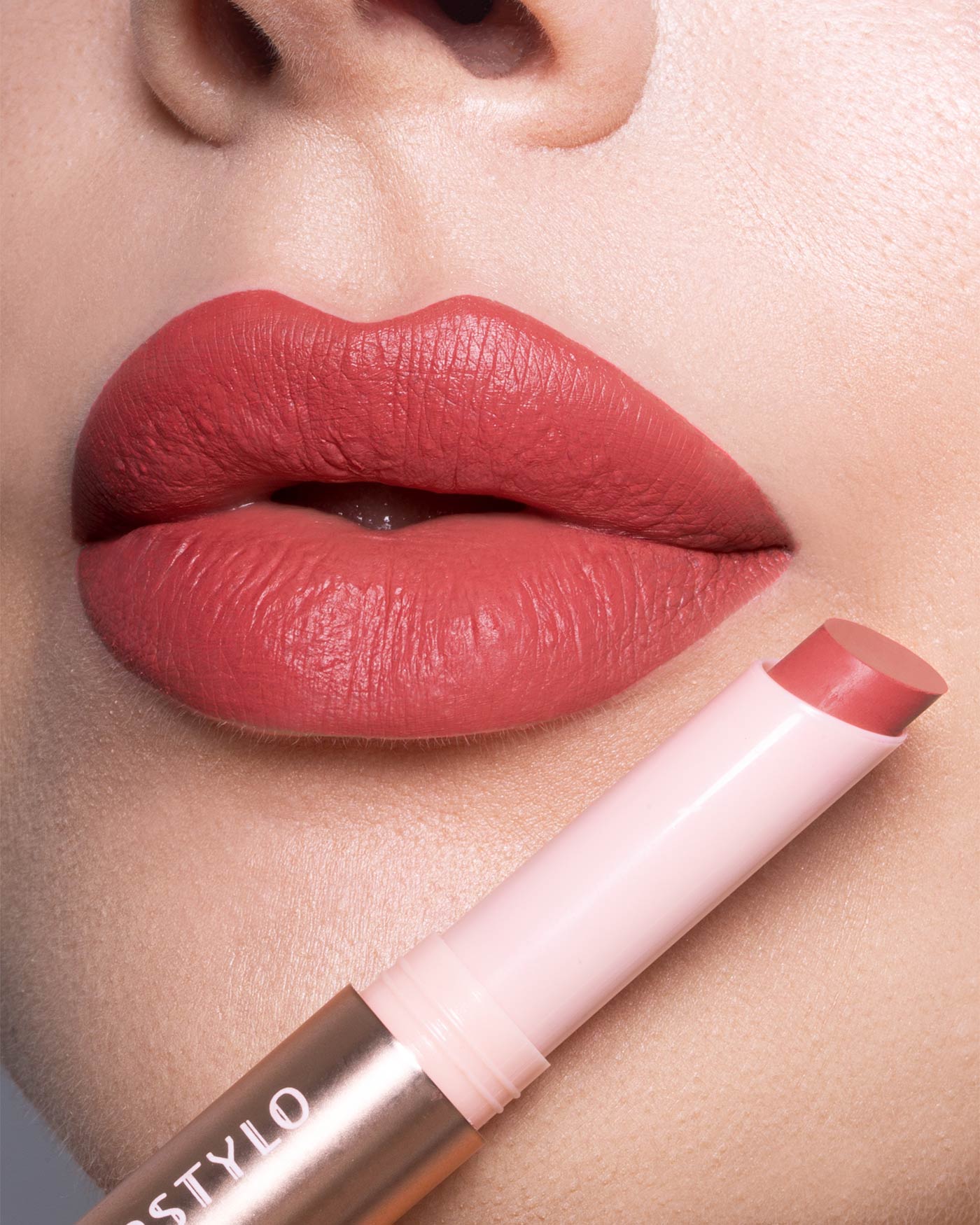 astra-make-up-madame-lipstylo-the-mat-rossetto-stylo-mat image 8