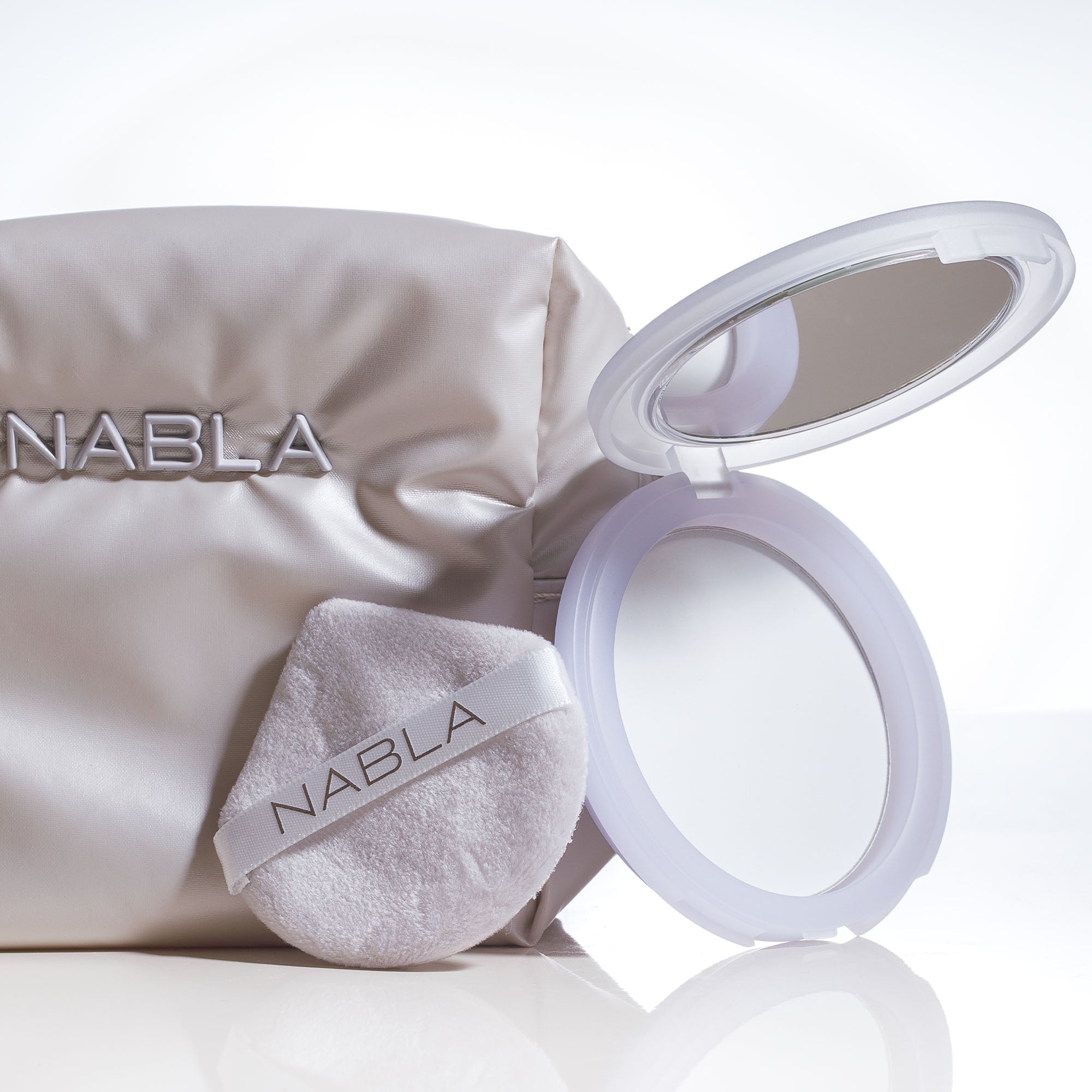 nabla-cosmetics-close-up-blotting-pressed-powder-cipria-compatta-opacizzante image 4