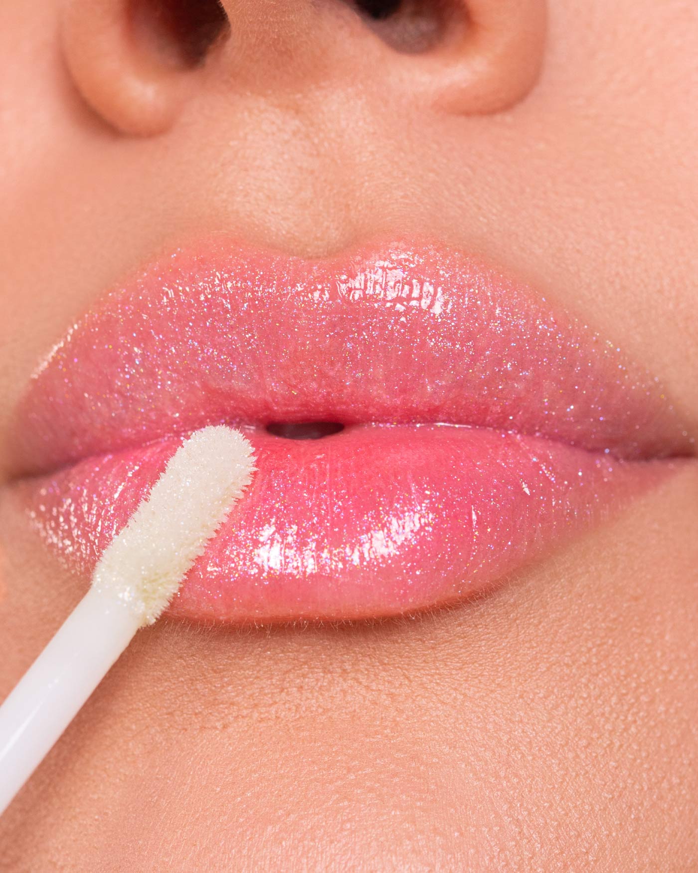 astra-make-up-my-gloss-plump-shine-lip-gloss-volumizzante-luminoso image 2