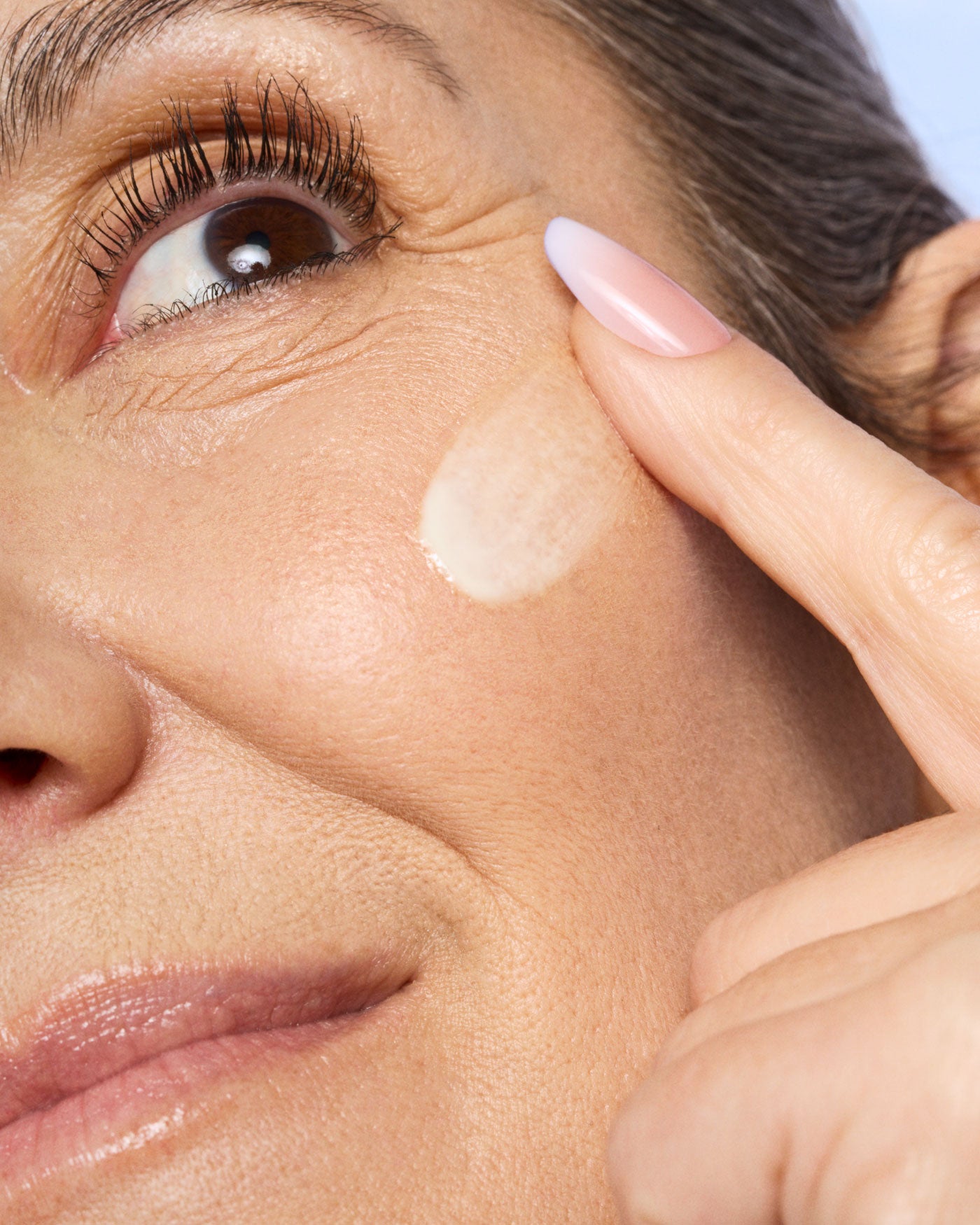 astra-skin-spf50-fluido-solare-viso-invisibile-alta-protezione image 2