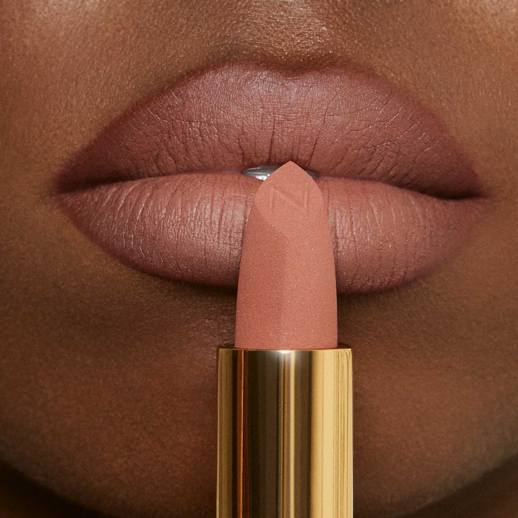 nabla-cosmetics-matte-pleasure-lipstick-rossetto-opaco-comfort image 3