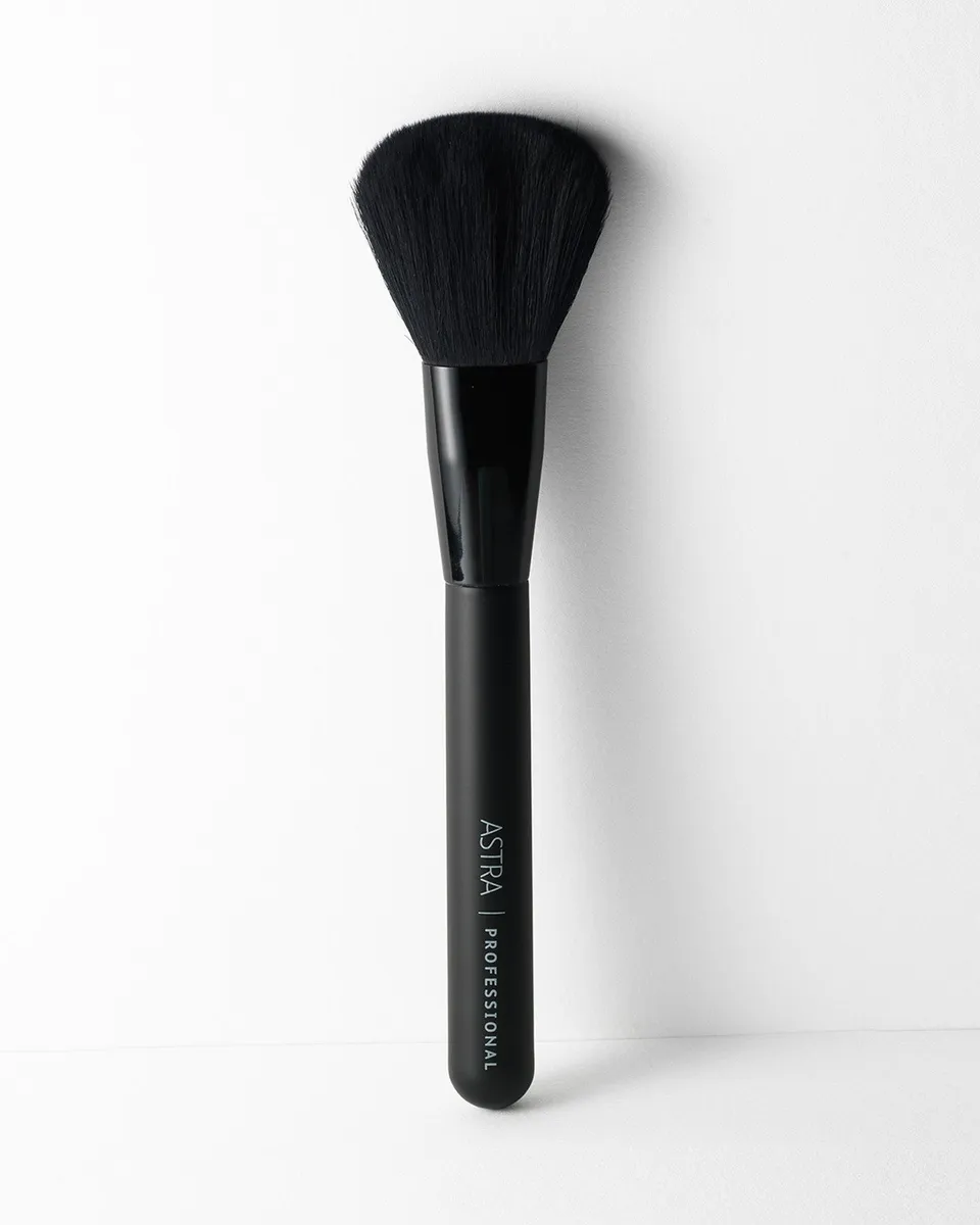 astra-make-up-powder-brush-pennello-viso-per-fondotinta-cipria-e-bronzer image 1