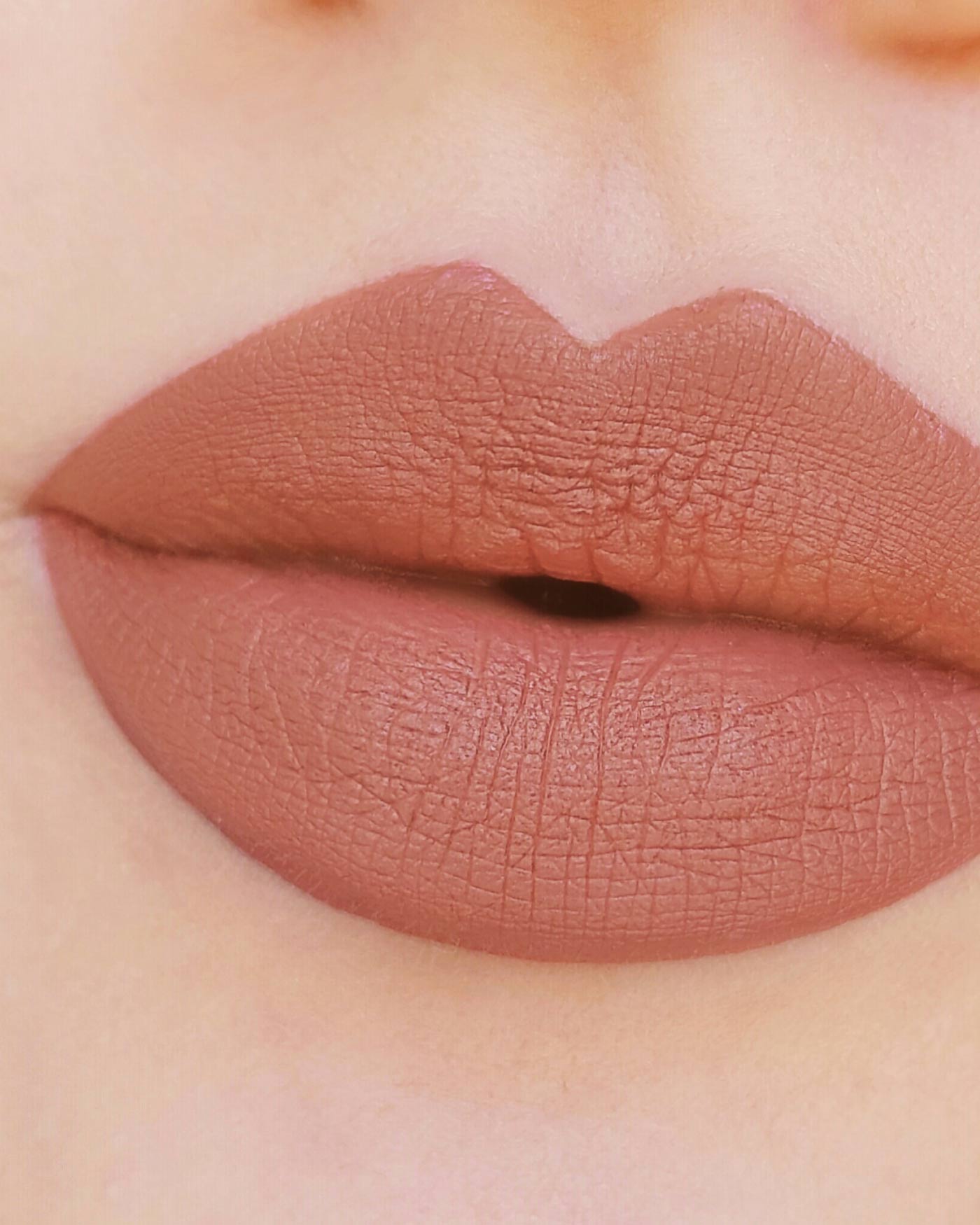 astra-make-up-jumbo-lipstick-matitone-labbra-ultra-cremoso image 8