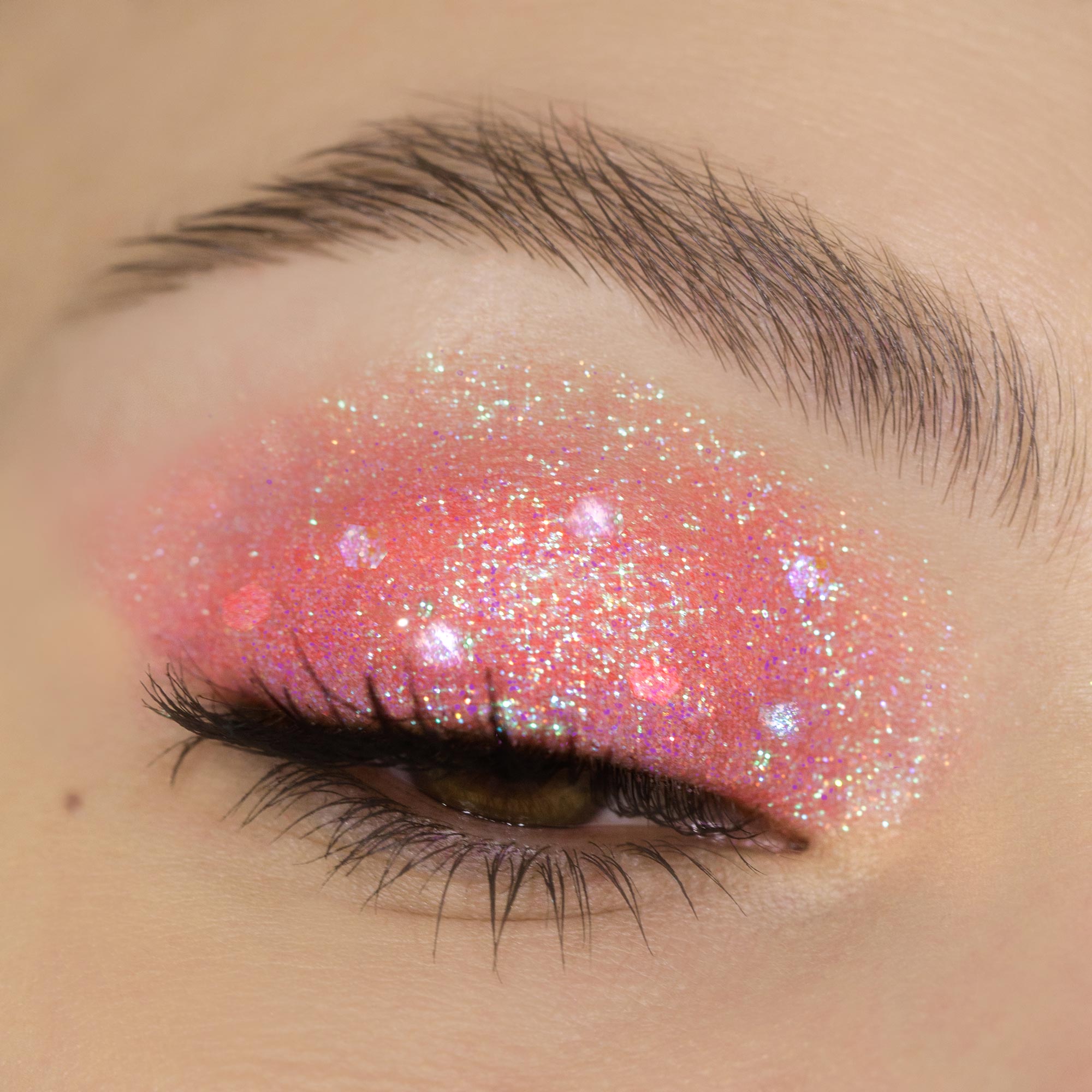 nabla-cosmetics-miami-lights-glitter-palette-quad-glitter image 7