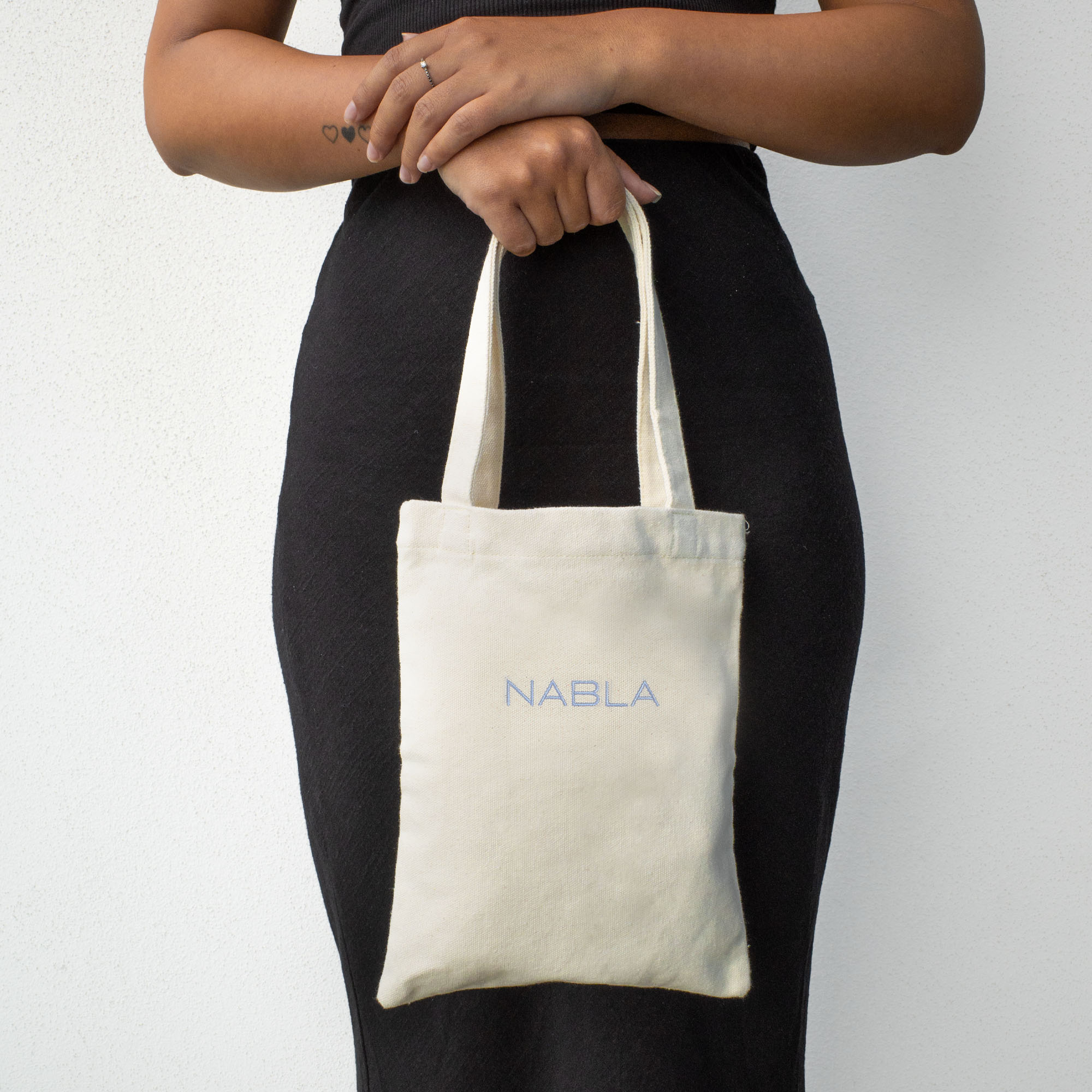 nabla-cosmetics-everyday-mini-tote-bag-borsa-tela-compatta image 3