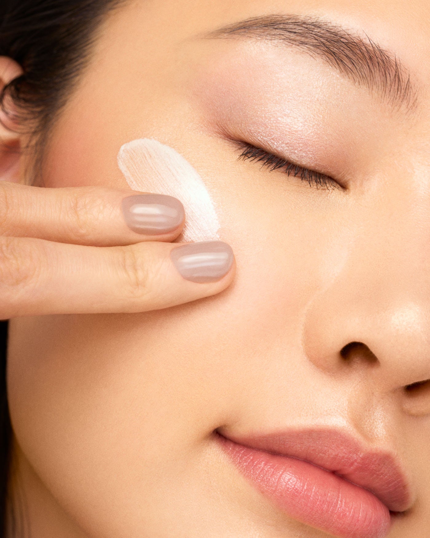 astra-make-up-zen-routine-face-primer-glowing-effect-primer-viso-illuminante image 2