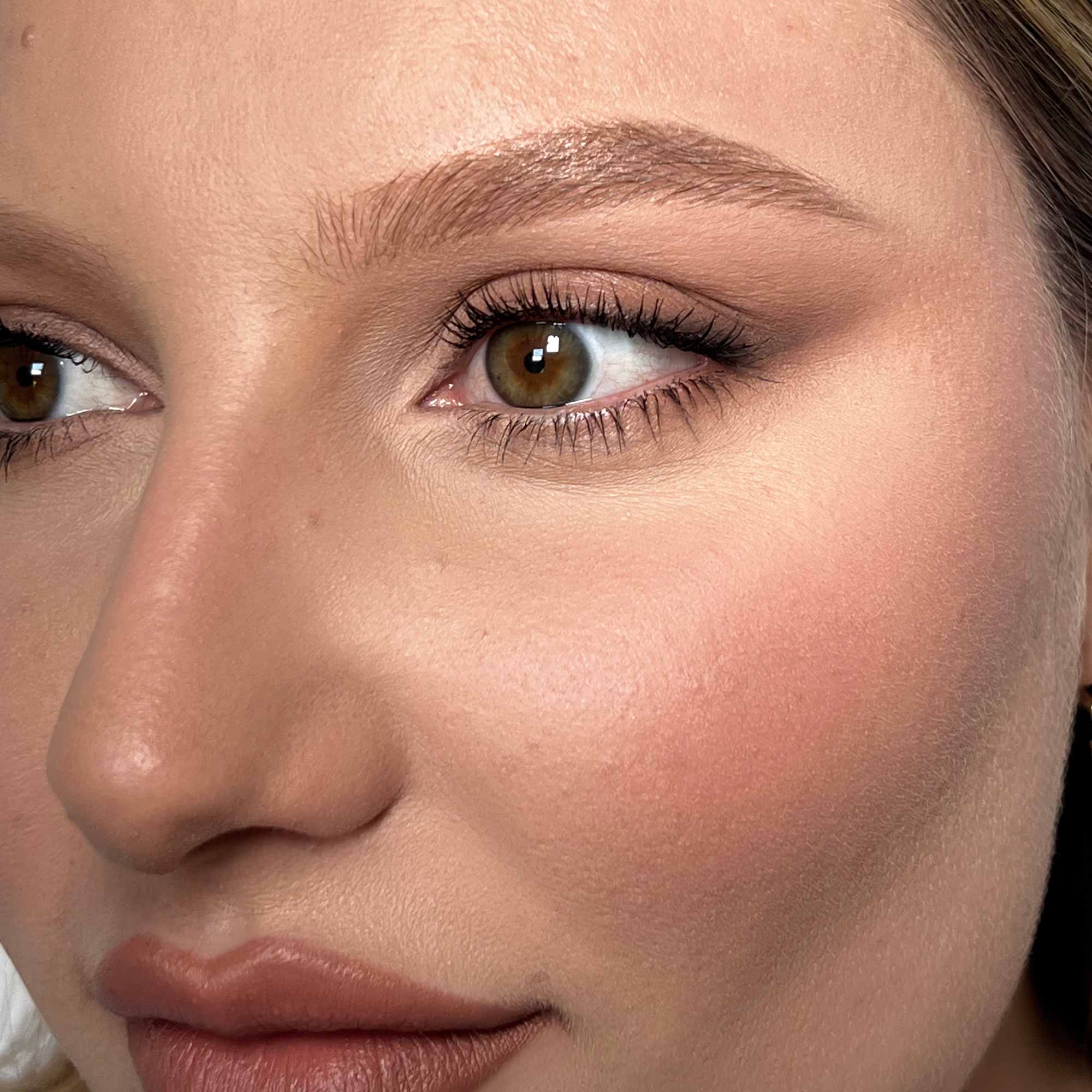 nabla-cosmetics-brow-ambition-penna-sopracciglia-micro-punta image 5