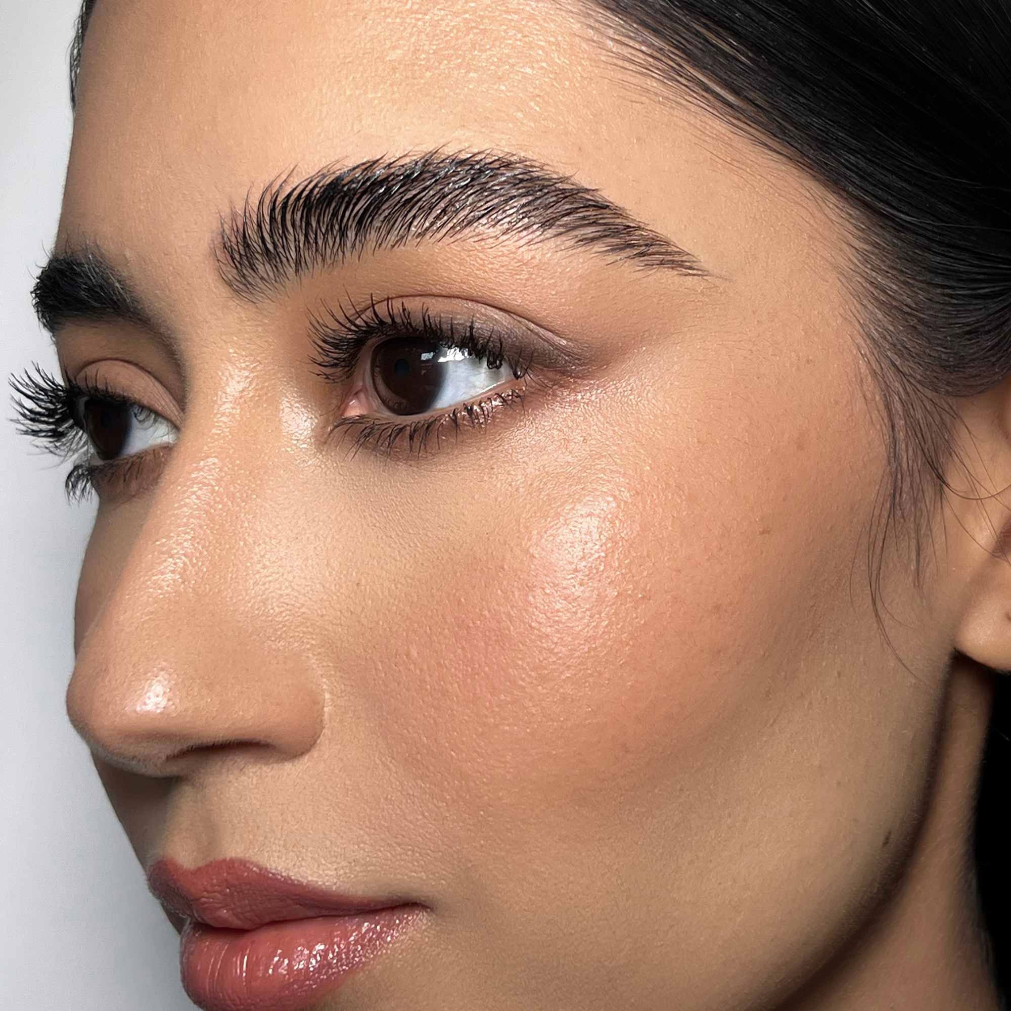 nabla-cosmetics-lift-fix-brow-gel-gel-fissante-sopracciglia-trasparente image 3