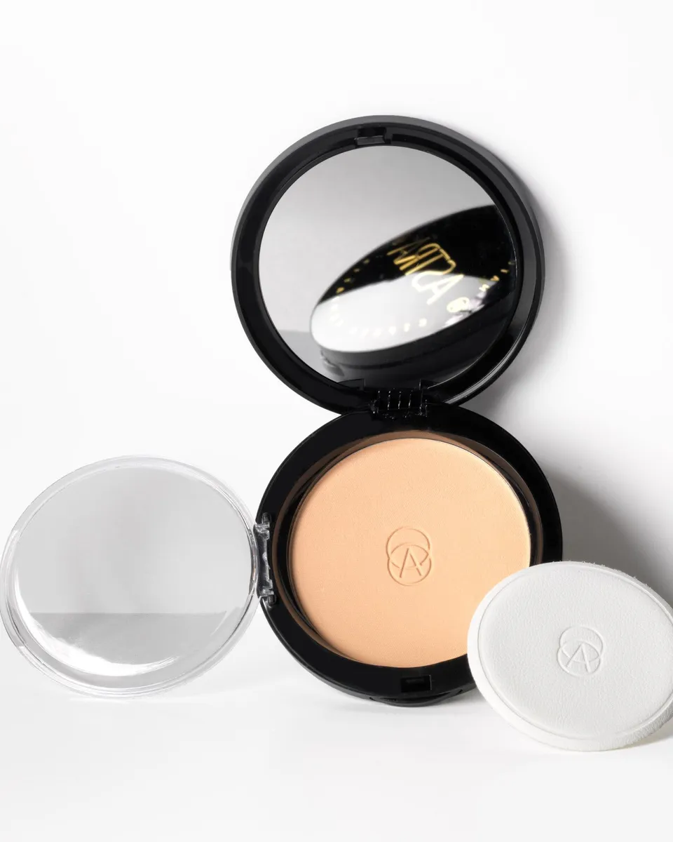astra-make-up-natural-skin-powder-cipria-compatta-effetto-seta image 1