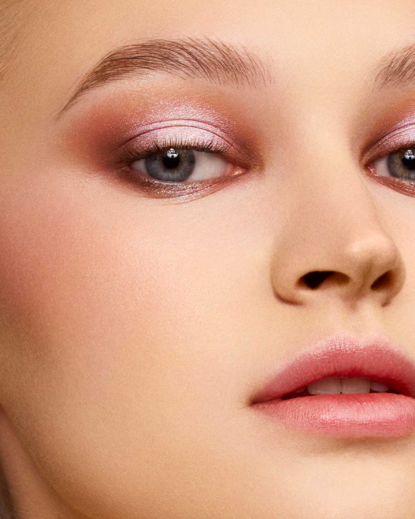 astra-make-up-private-dream-face-palette-duo-blush-bronzer image 3