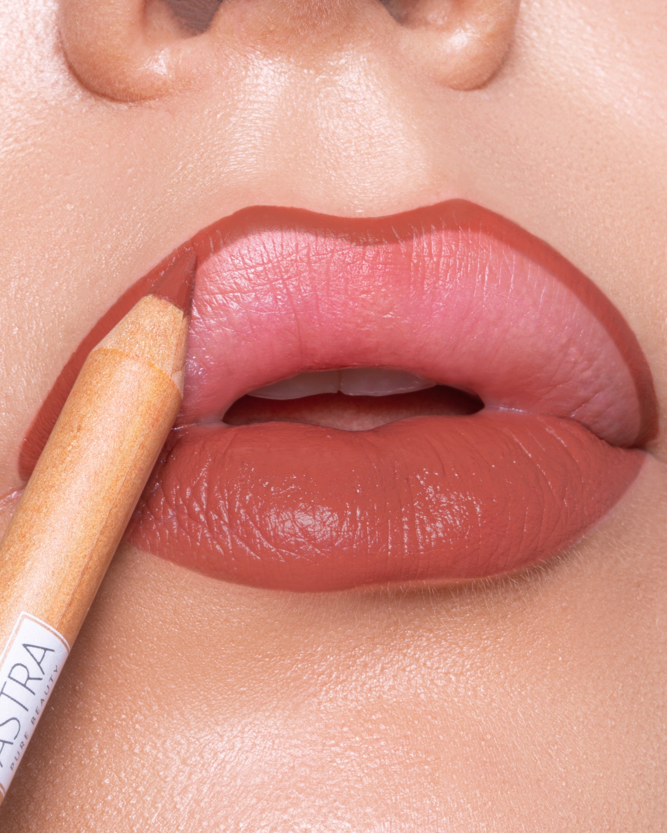 astra-make-up-pure-beauty-lip-pencil-matita-labbra-morbida-naturale image 8