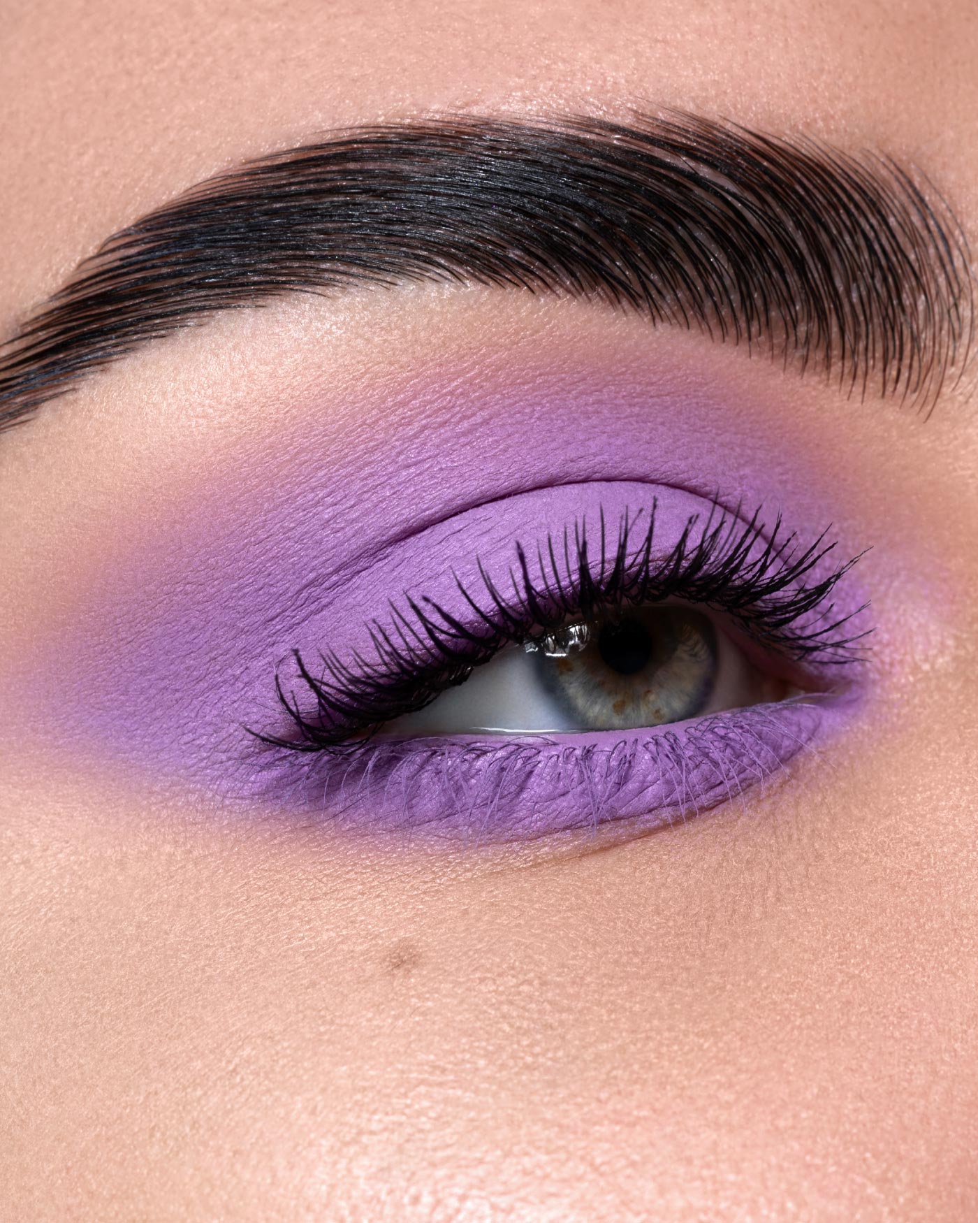 astra-make-up-neo-drama-ombretto-stick-finish-mat-24h image 2