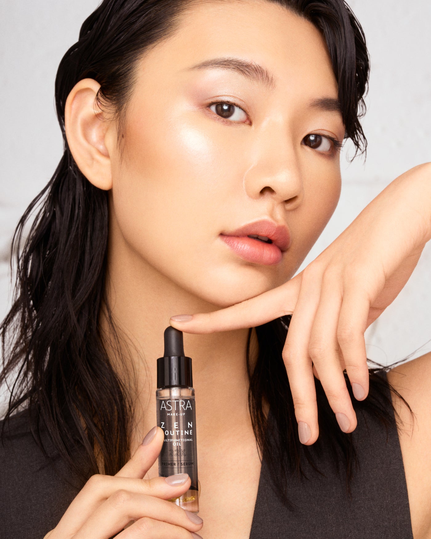 astra-make-up-zen-routine-multifunctional-oil-primer-siero-viso-illuminante image 4