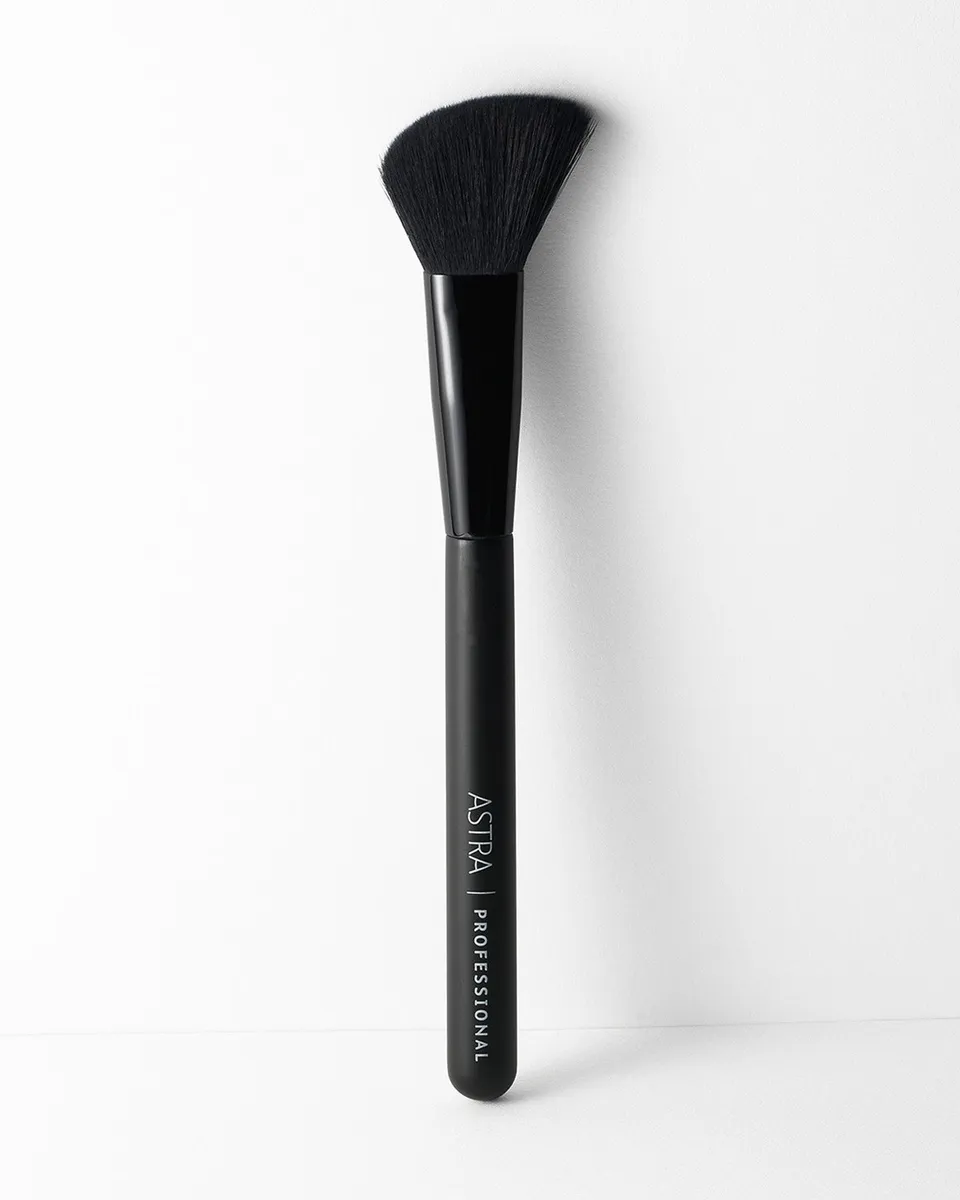 astra-make-up-blush-brush-pennello-viso-obliquo-per-polveri image 1