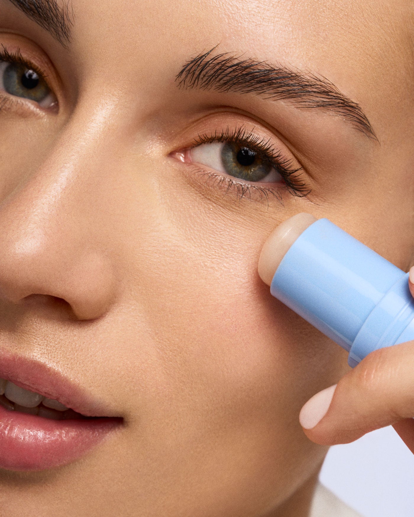 astra-make-up-astra-skin-cooling-stick-trattamento-viso-rinfrescante-in-jelly-st image 3