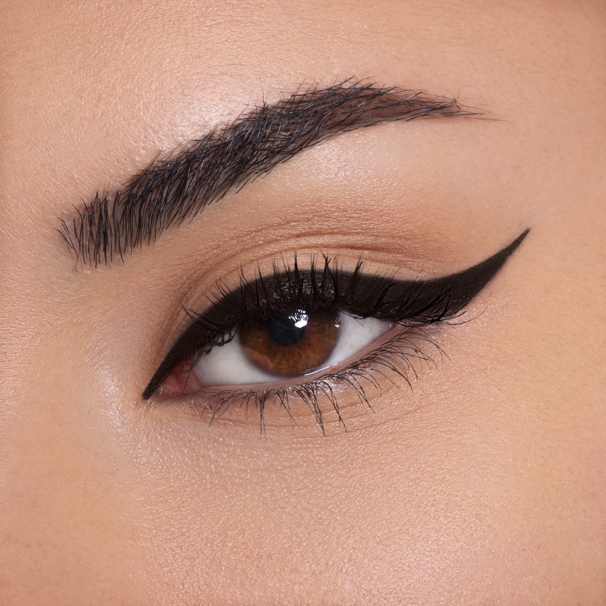 nabla-cosmetics-bombay-black-matita-occhi-waterproof-nera image 4