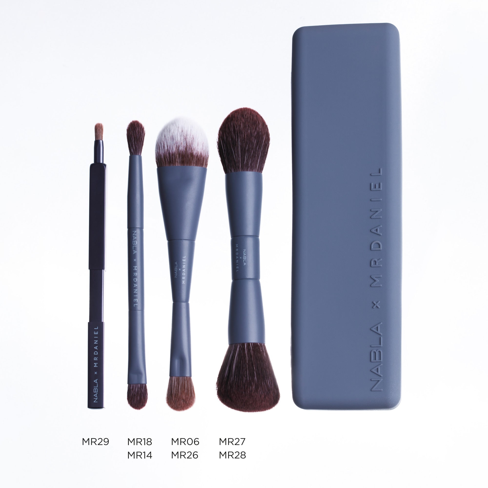 nabla-cosmetics-x-mrdaniel-brush-clutch-set-pennelli-compatto image 6