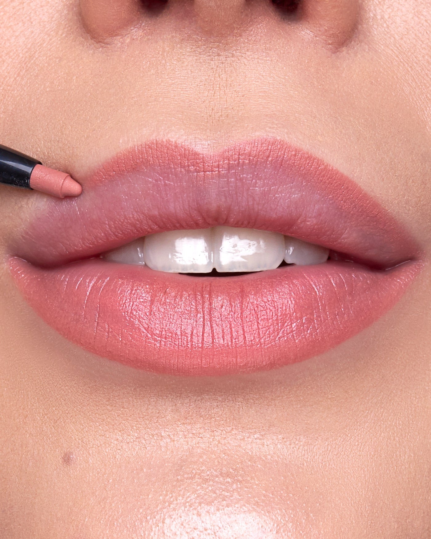 astra-make-up-outline-waterproof-lip-pencil-matita-labbra-retraibile image 2