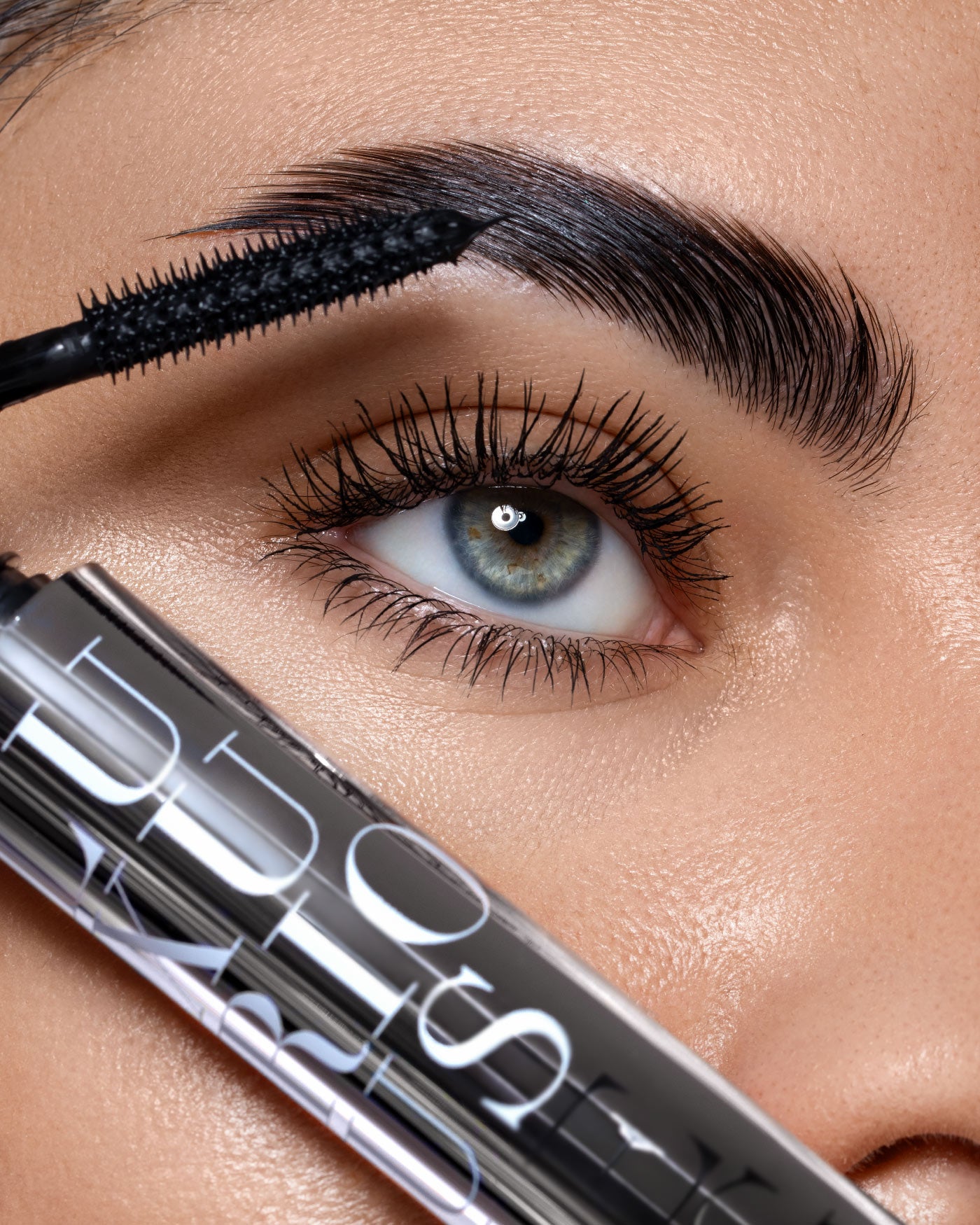 astra-make-up-luxurious-length-mascara-allungante-nero-intenso image 2