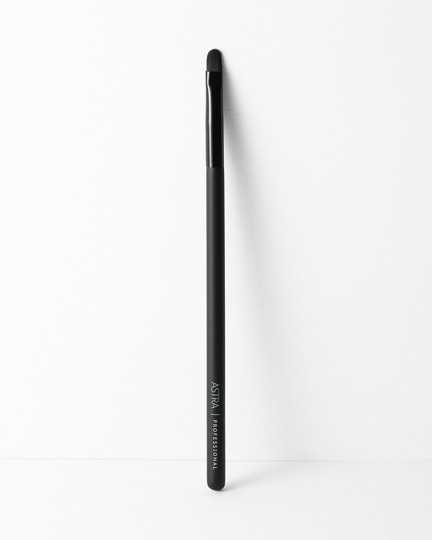 astra-make-up-lip-brush-pennello-labbra-alta-precisione image 1