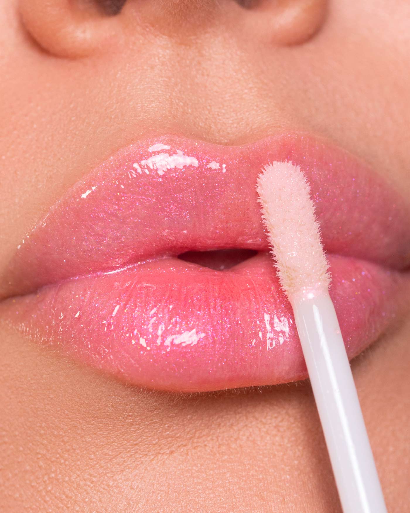 astra-make-up-my-gloss-plump-shine-lip-gloss-volumizzante-luminoso image 4