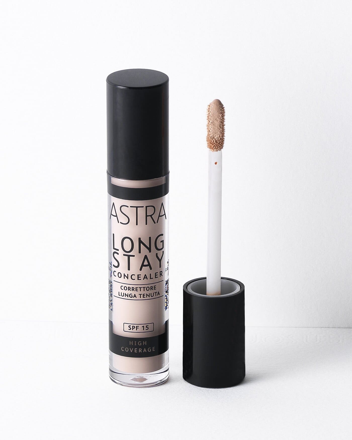 astra-make-up-long-stay-concealer-correttore-lunga-tenuta-spf15 image 1