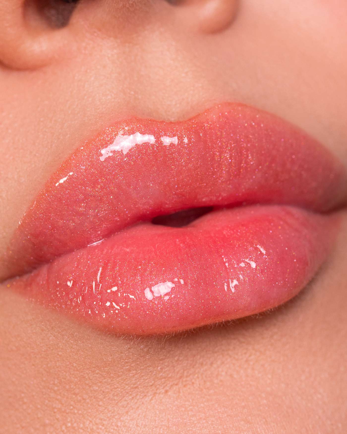 astra-make-up-my-gloss-plump-shine-lip-gloss-volumizzante-luminoso image 8